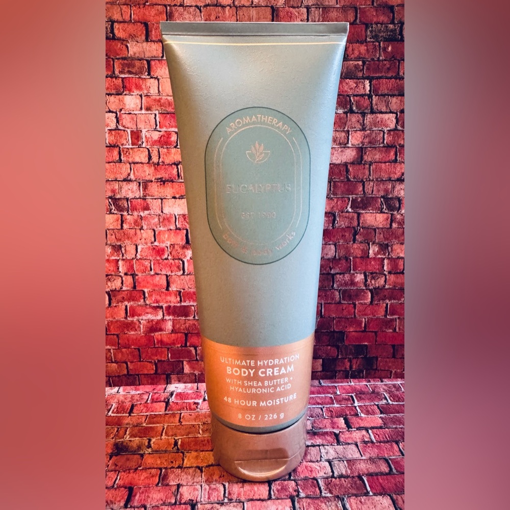 ✨Bath and Body Works Aromatherapy Eucalyptus Ultimate Hydration Body Cream✨